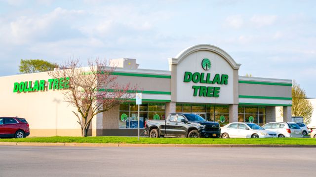 Dollar Tree retail storefront